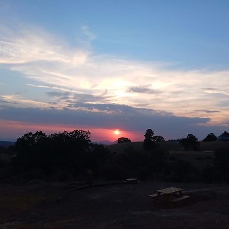Campground At Sequoia Mountain Farms - Bring Your Own Tent Or Rv - No Bedrooms Or Beds Provided Miramonte Zewnętrze zdjęcie