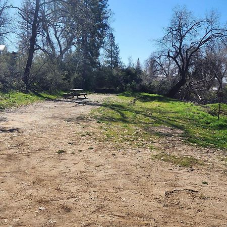 Campground At Sequoia Mountain Farms - Bring Your Own Tent Or Rv - No Bedrooms Or Beds Provided Miramonte Zewnętrze zdjęcie